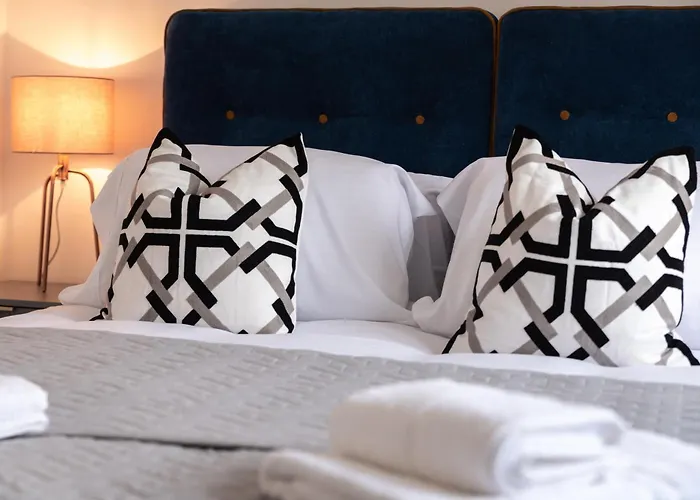 High-End Luxury Apartments - Free Parking And Wifi Included!