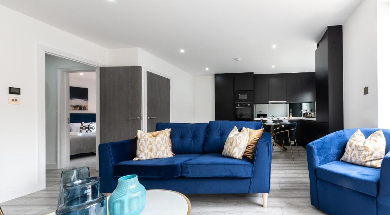 High-end Luxury - Free Parking And Wifi Included! Apartment