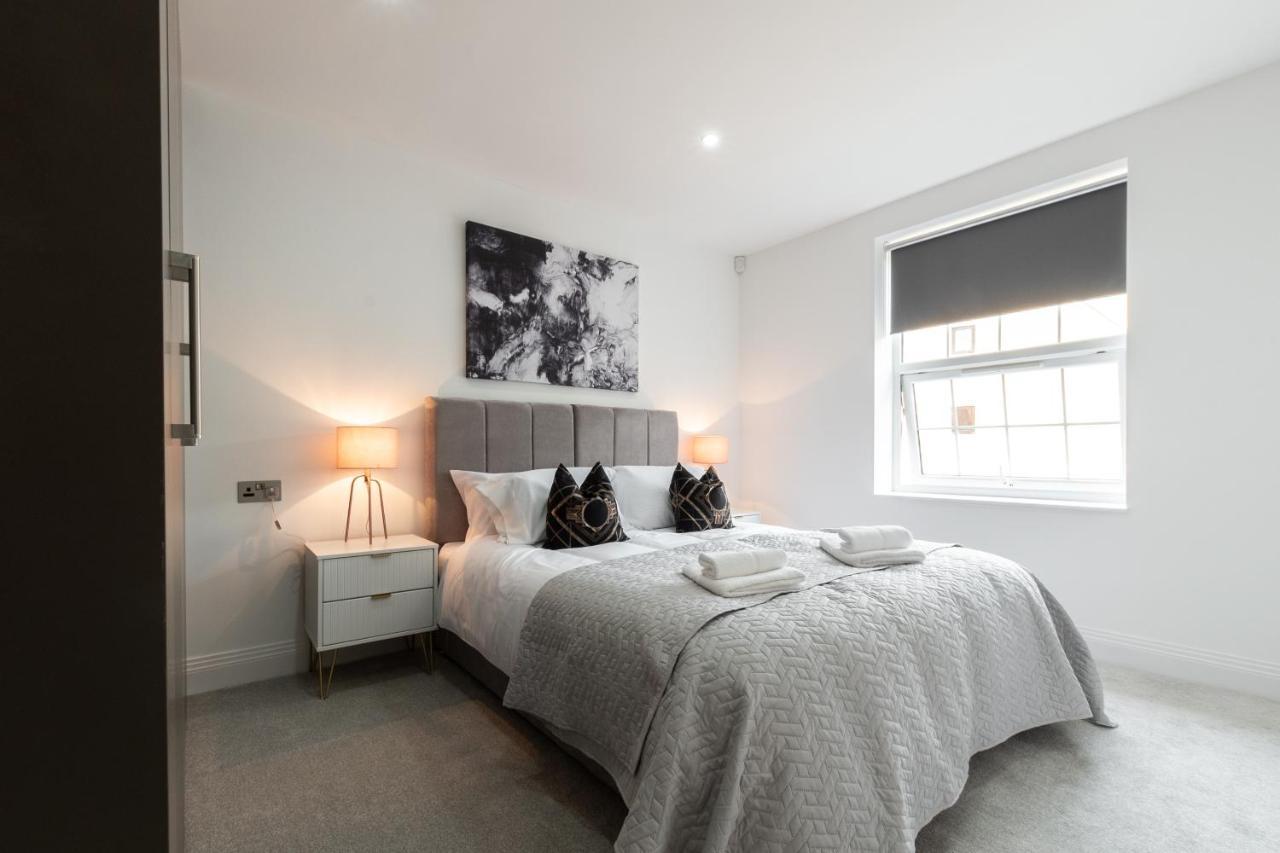 High-end Luxury - Free Parking And Wifi Included! Apartment