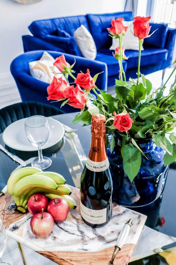 High-end Luxury - Free Parking And Wifi Included! Apartment
