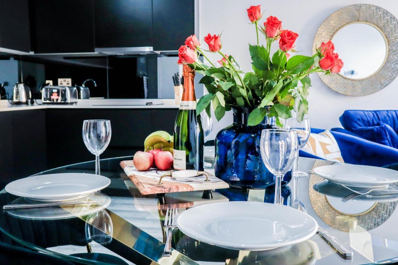 High-end Luxury - Free Parking And Wifi Included! Apartment