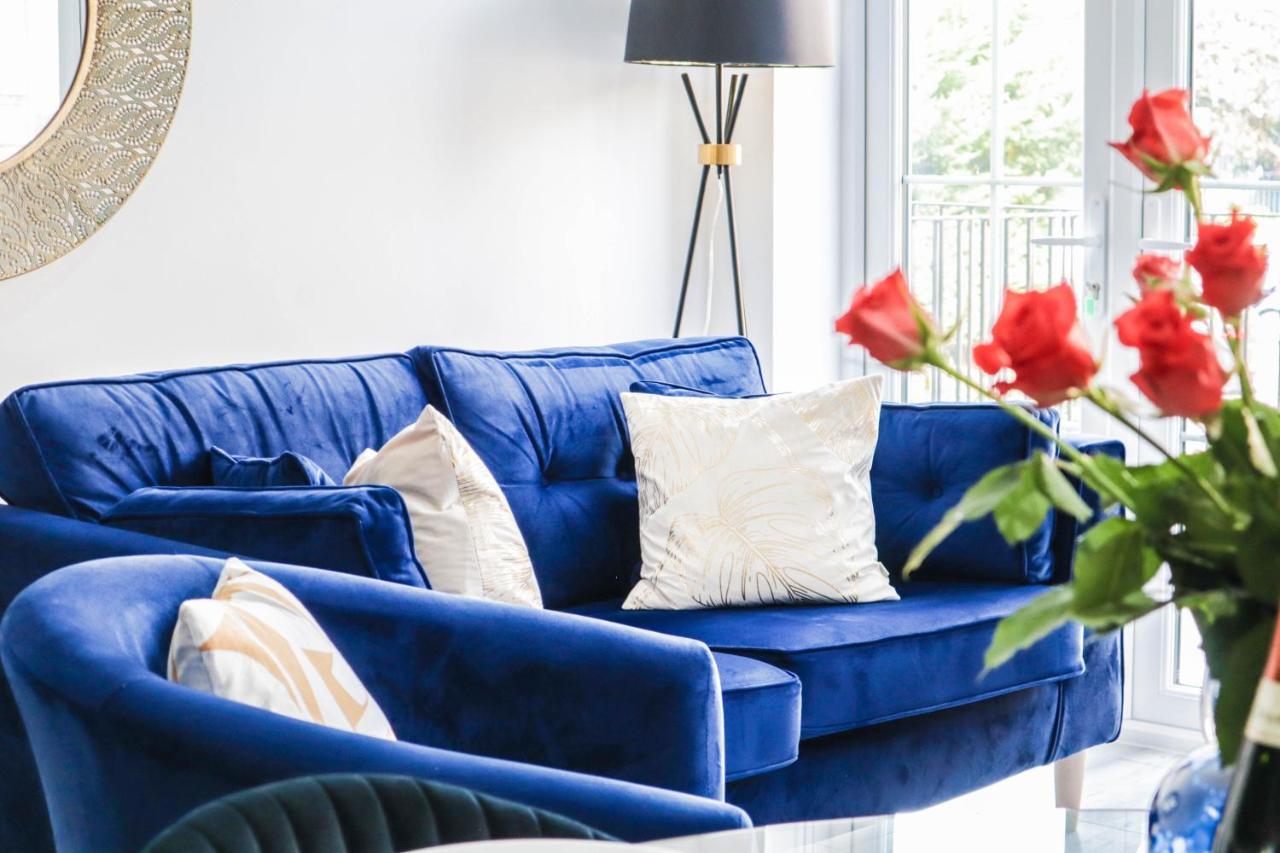 High-end Luxury - Free Parking And Wifi Included! Apartment