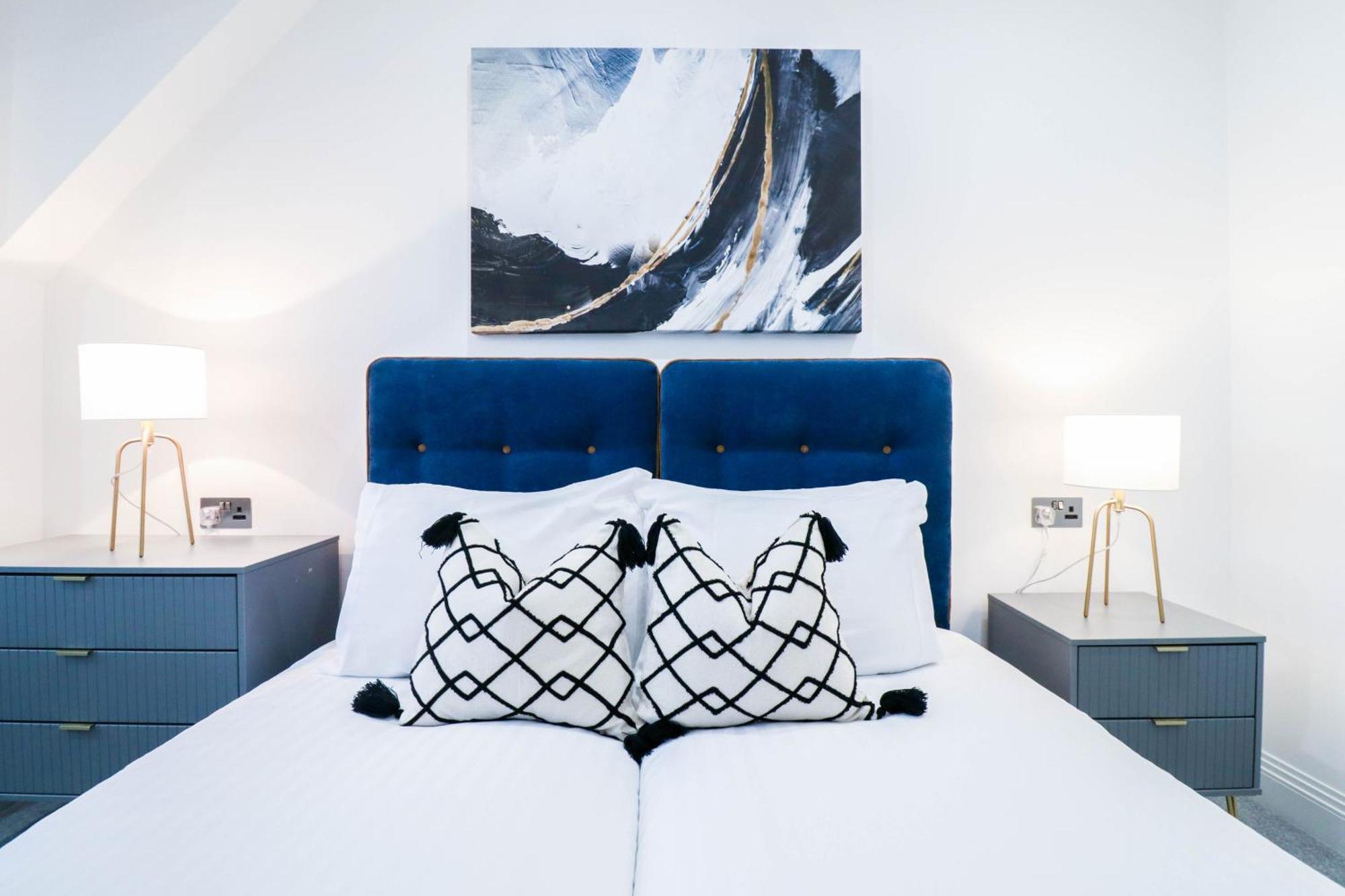 Apartment High-end Luxury - Free Parking And Wifi Included!