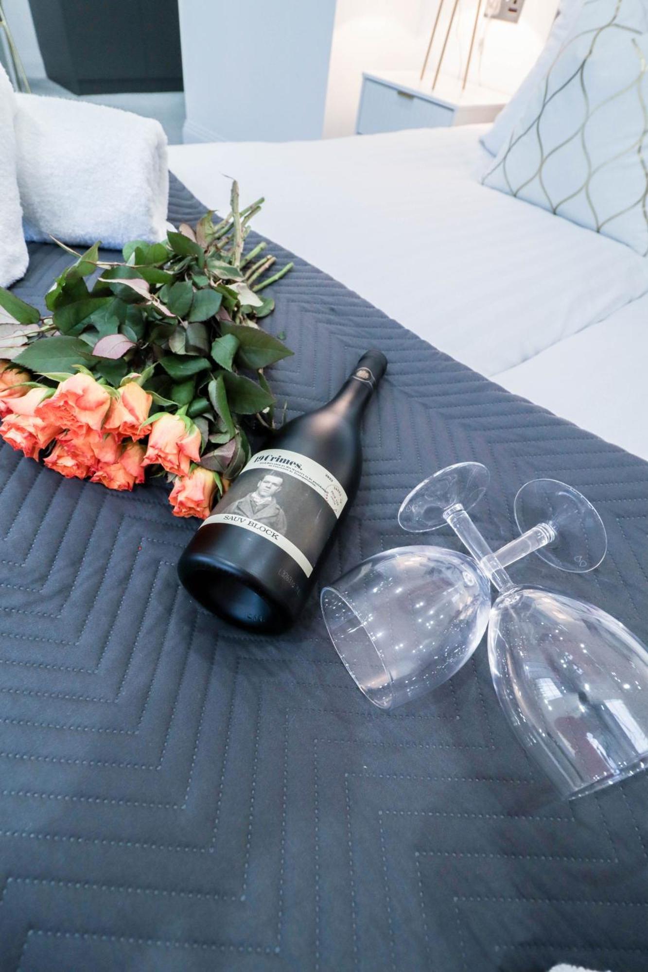 Apartment High-end Luxury - Free Parking And Wifi Included!