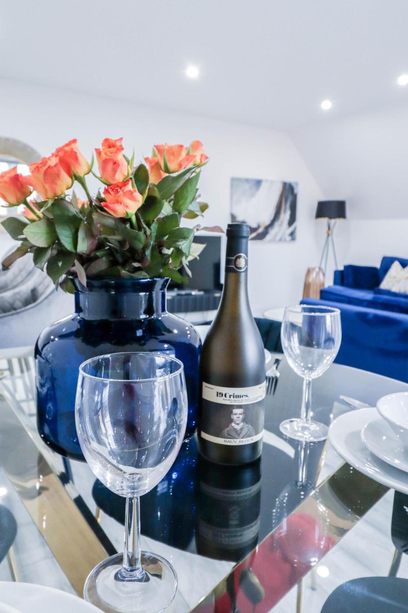 Apartment High-end Luxury - Free Parking And Wifi Included! *