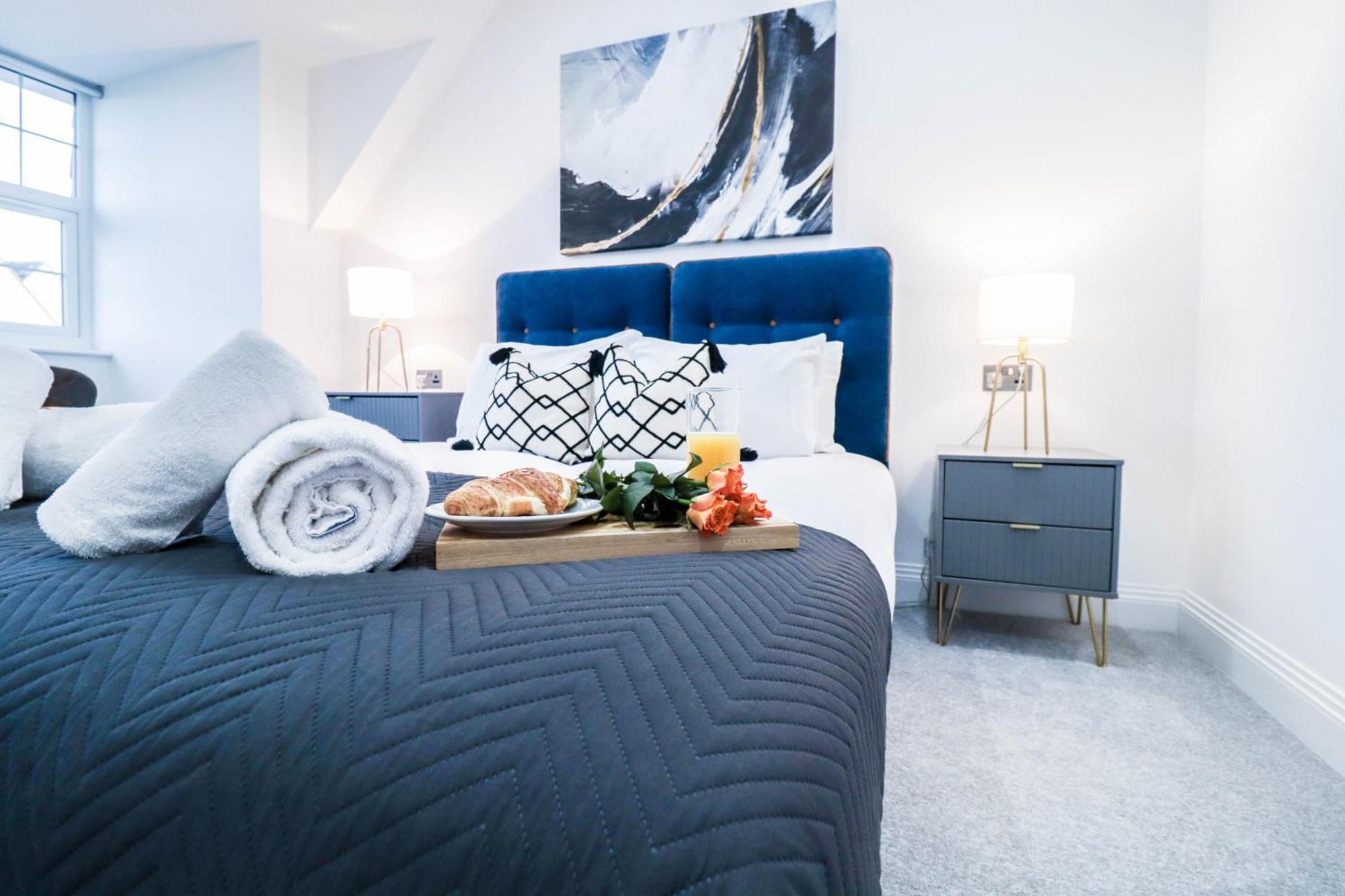 Apartment High-end Luxury - Free Parking And Wifi Included! *