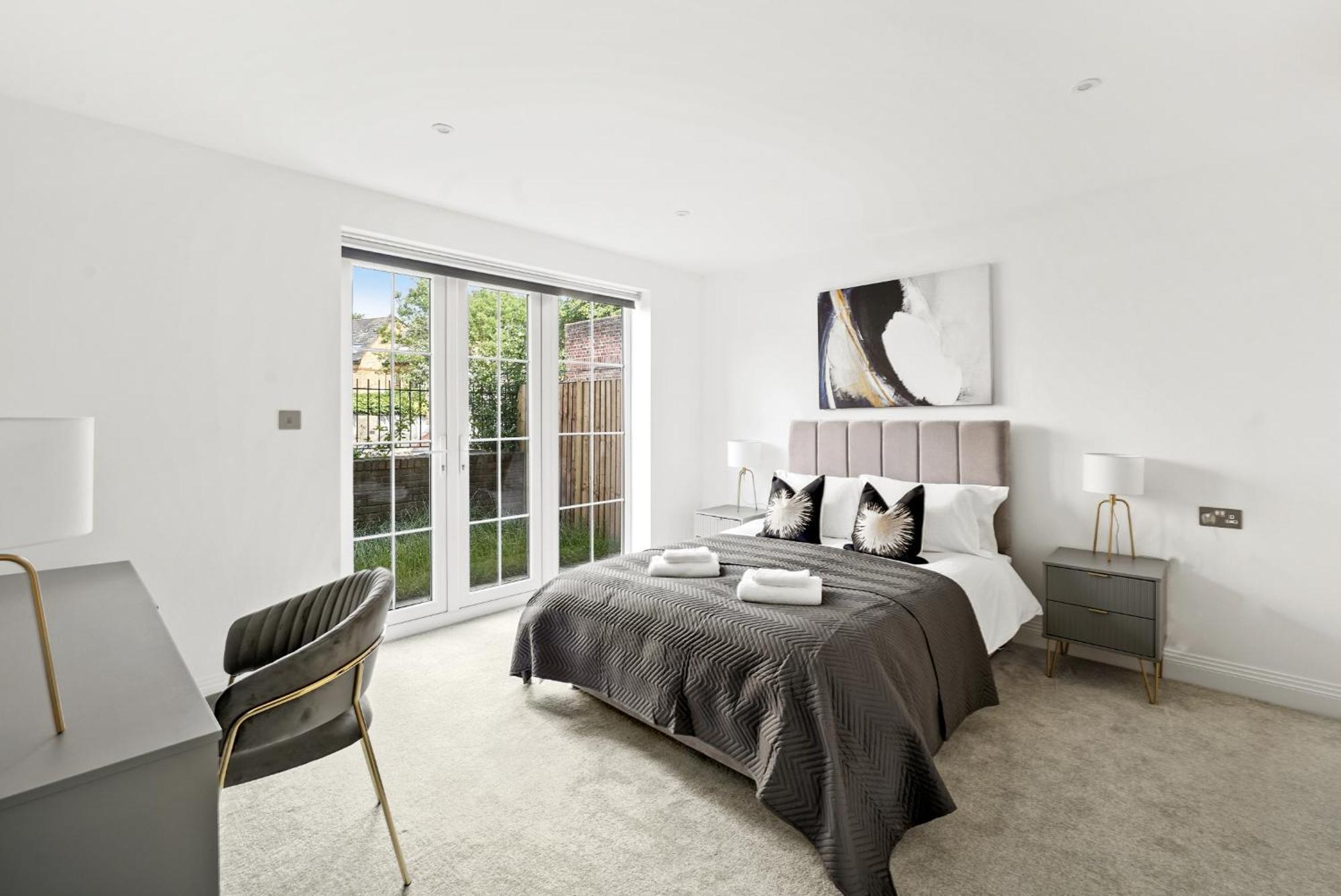Apartment High-end Luxury - Free Parking And Wifi Included!