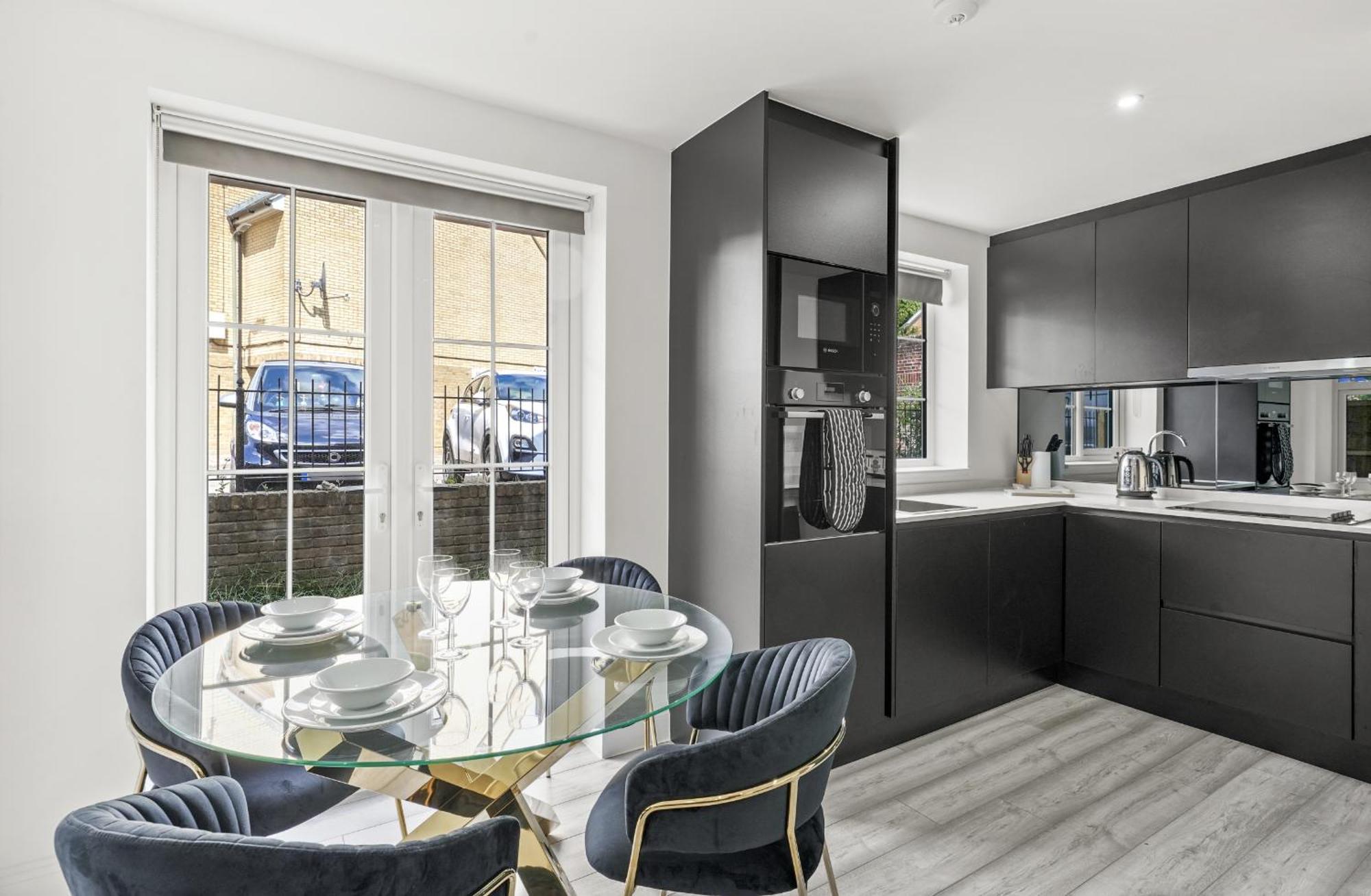 Apartment High-end Luxury - Free Parking And Wifi Included!